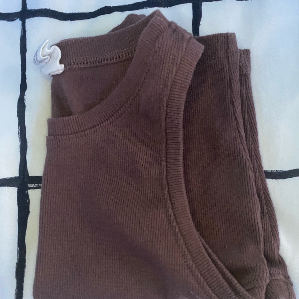 Brown Ribbed Top - Picture 3 of 3